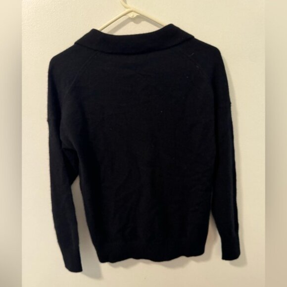 NWT Quince Classic V Neck Black Sweater Size M - Picture 3 of 6